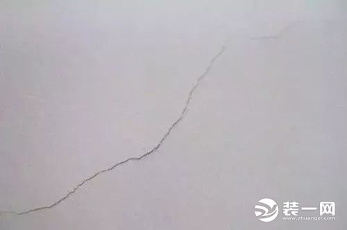 墙面开裂如何修补 墙面开裂如何修补