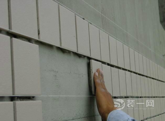 如何解决卫生间瓷砖脱落问题